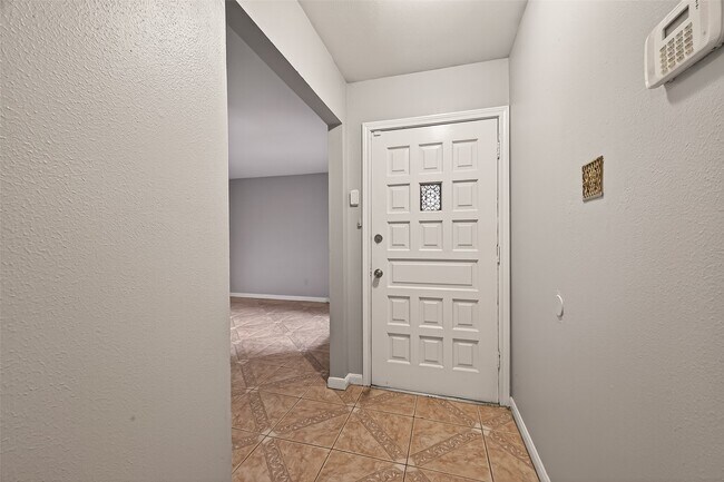 Building Photo - 10607 Bainbridge St