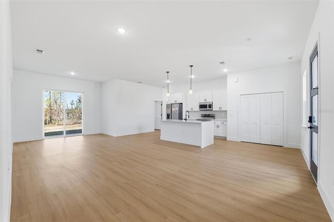 Building Photo - 6531 SW 131 Pl