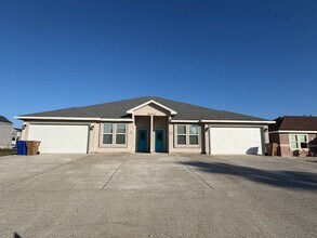 Building Photo - DCR602