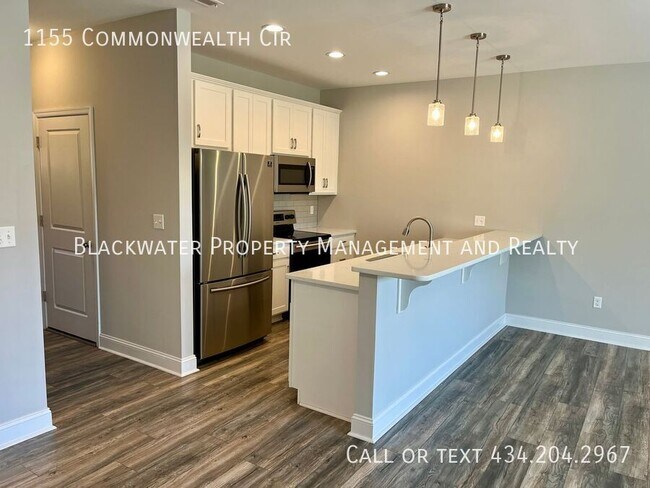 Building Photo - 1155 Commonwealth Cir