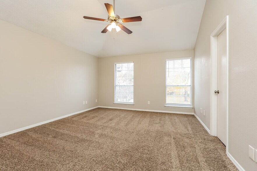 Building Photo - 609 Steven Dr