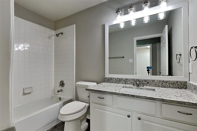 Building Photo - 7214 Bristol Ridge Dr