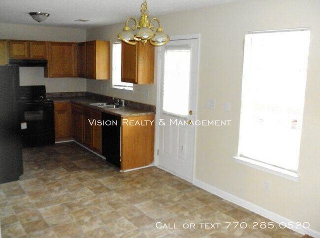 Building Photo - 124 Pin Oak Trail