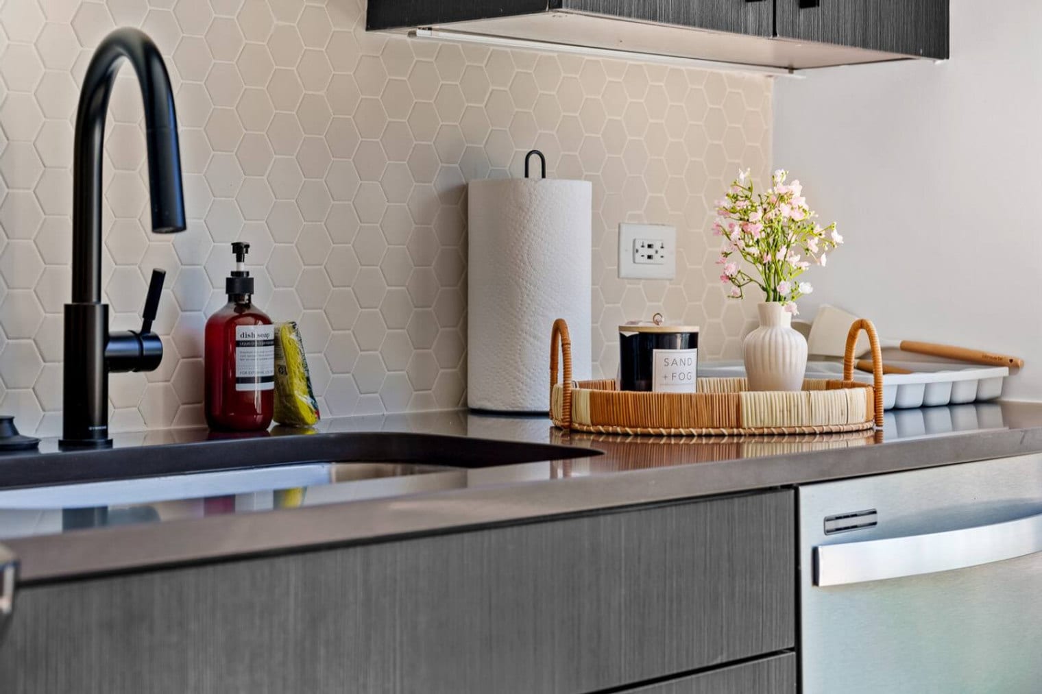 Building Photo - 617 N 12th St