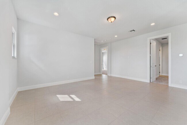 Building Photo - 12680 Nautilus Cir