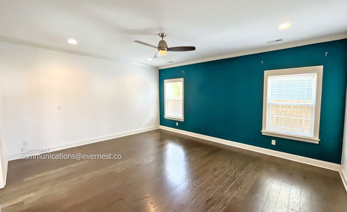 Building Photo - 5665 Bungalow Cir