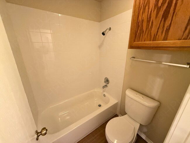 Building Photo - Move-In Special. ½ off the first full month's rent with a 12-month lease.