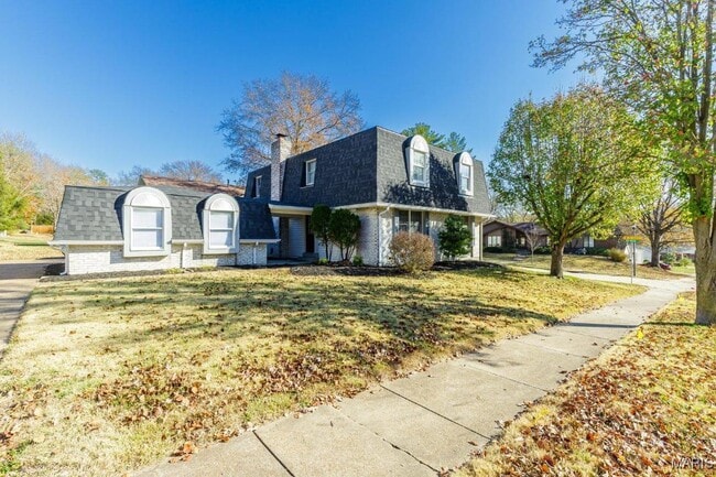 Building Photo - 1836 Rockmoor Dr