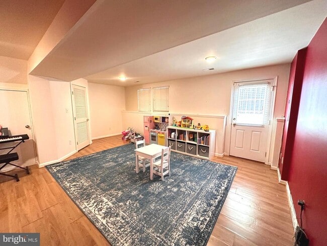 Building Photo - 6503 Parish Glebe Ln