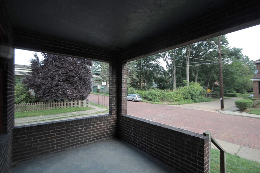 Building Photo - 316 Whitney Ave