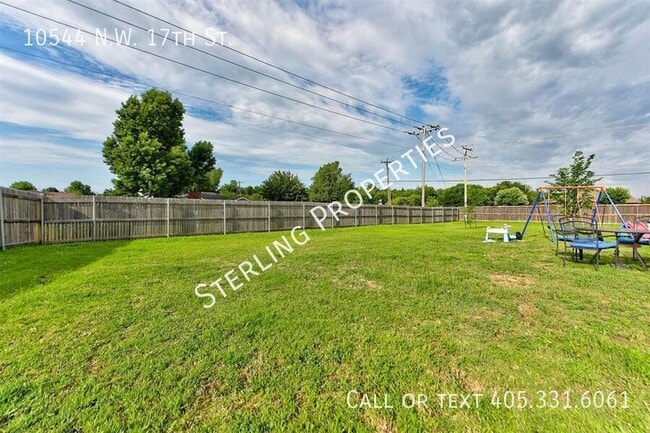 Building Photo - 10544 NW 17th St