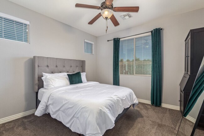 Building Photo - INCREDIBLE Executive Style homes in the po...