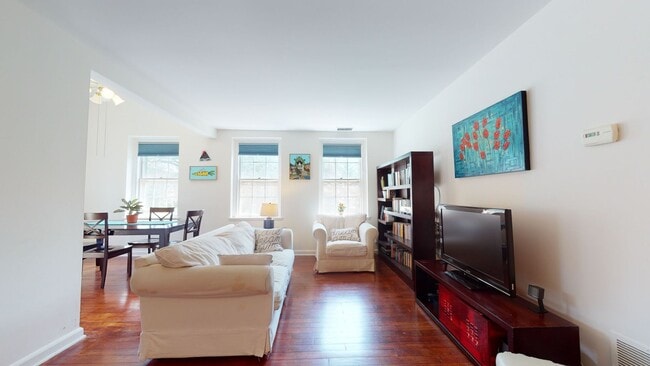 Building Photo - McLean Gardens 1,000 Sq Foot Loft Style Ap...