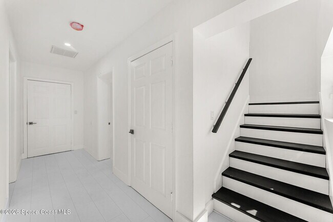 Building Photo - 9085 Jimmy Buffett Mem Hwy