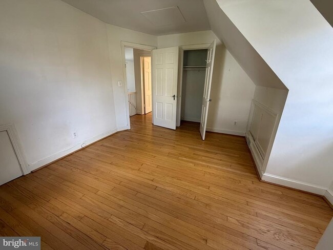 Building Photo - 2115 N Potomac St