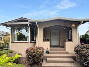 Building Photo - 3BR Craftsman-Style HOUSE for Rent | Priva...