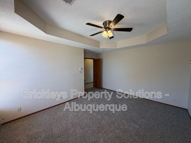 Building Photo - 7281 Spruce Mountain Loop NE