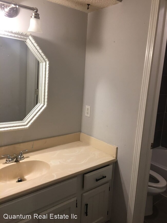 Building Photo - 2 br, 2 bath House - 131 PERTH CT