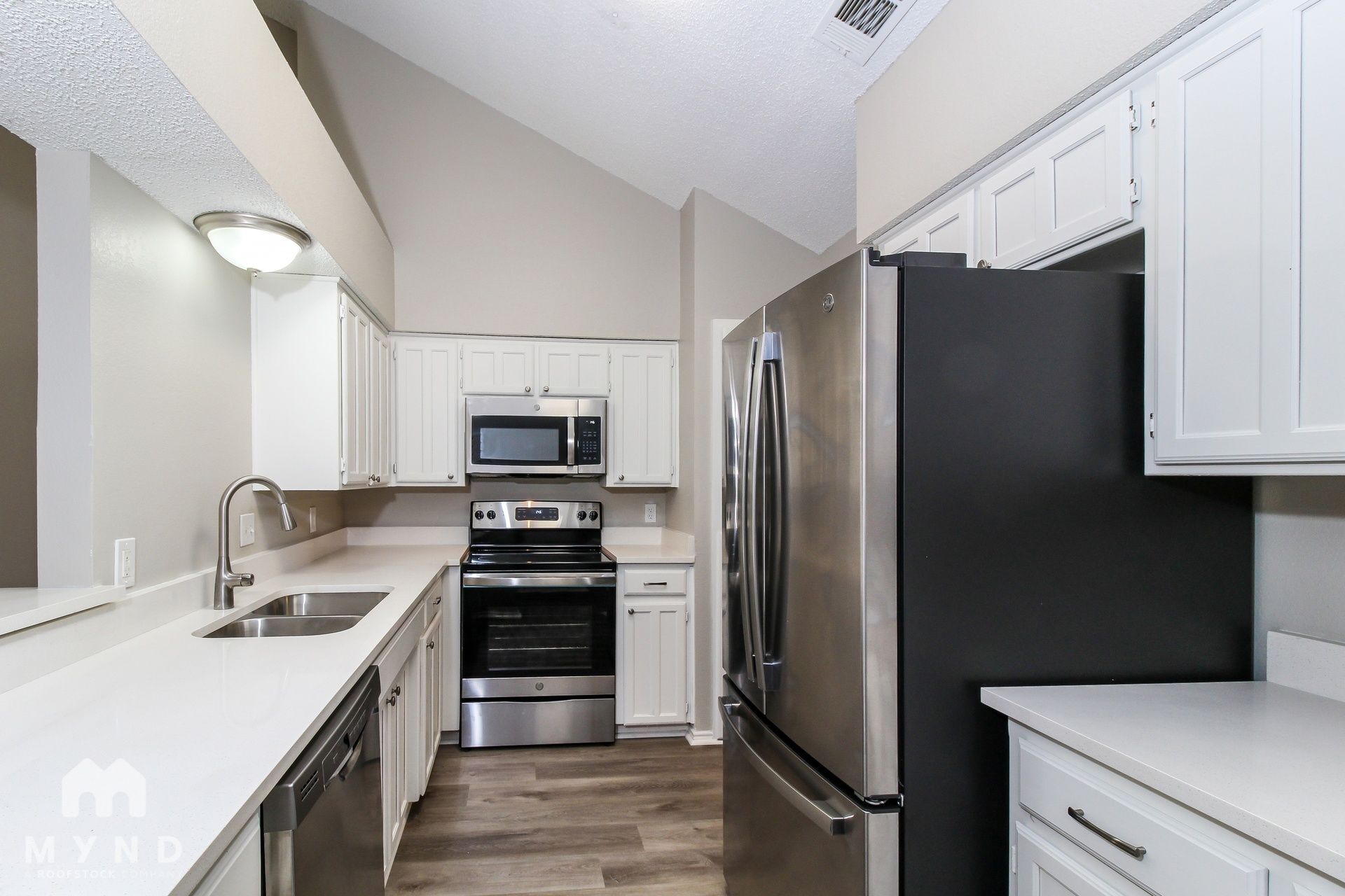 Building Photo - 6602 Glen Falls Dr