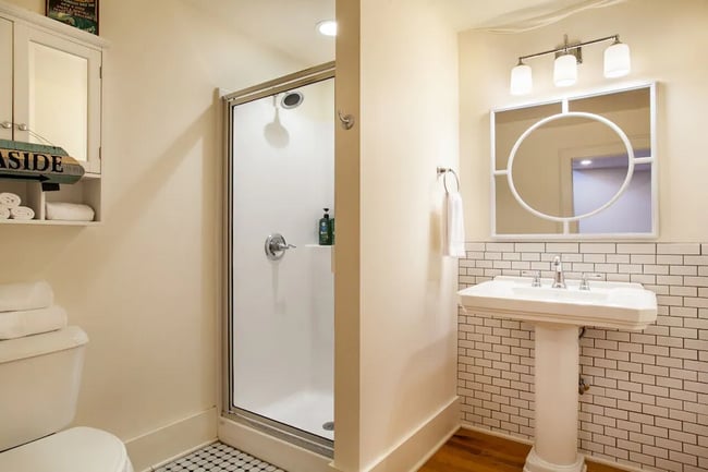 Building Photo - 205 Mews Way