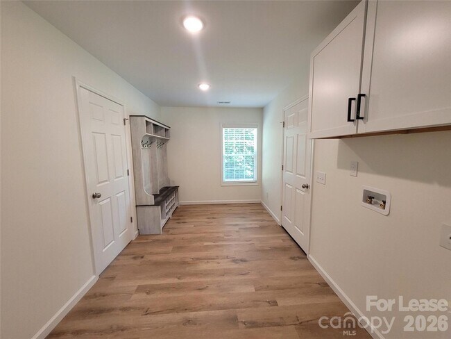 Building Photo - 115 Dorchester Ln