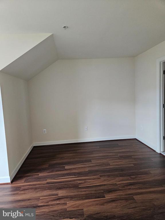 Building Photo - 603 Eden Pl