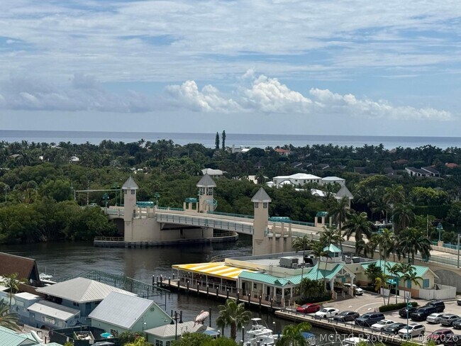 Building Photo - 700 E Boynton Beach Blvd