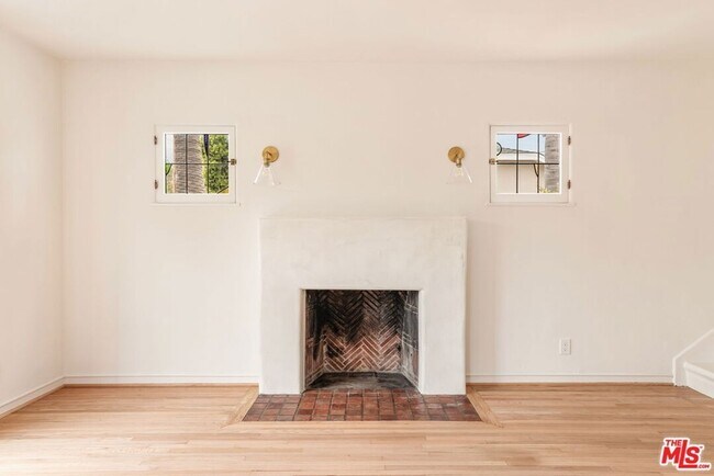 Building Photo - 2228 Prospect Ave