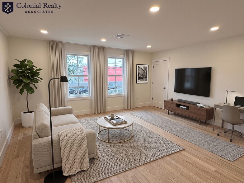 Building Photo - 69 Elm St