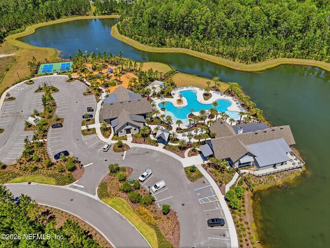 Building Photo - 75435 Sunberry Dr