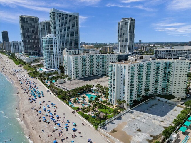 Building Photo - 3801 S Ocean Dr