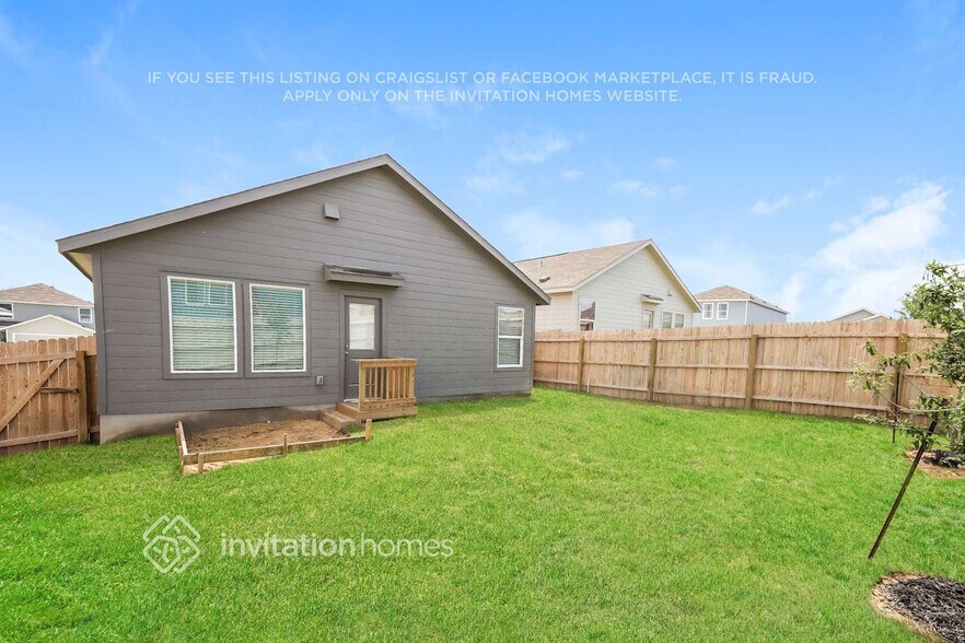 Building Photo - 3415 Perlach Dr