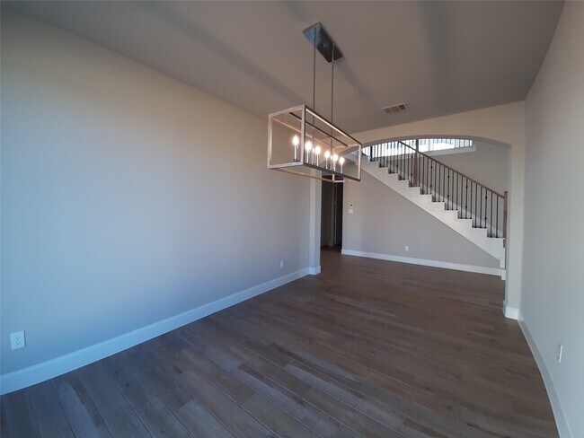 Building Photo - 7575 Pemberley Ct