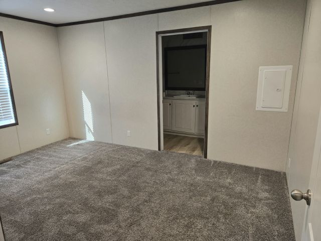 Building Photo - 163 Skyline Dr