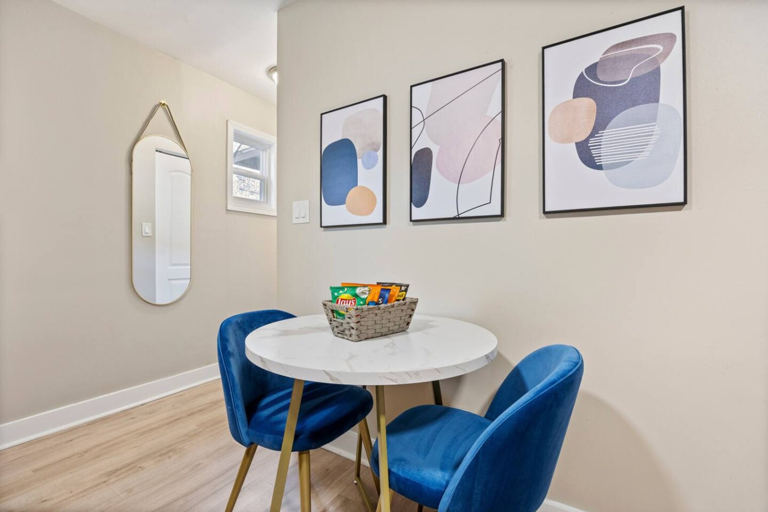 Building Photo - 1009 Front St