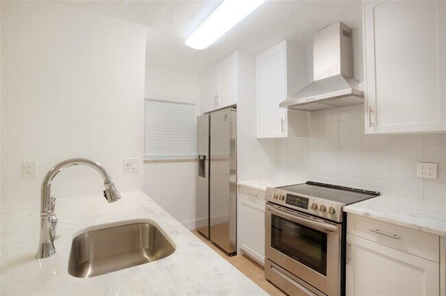 Building Photo - 530 S Federal Hwy