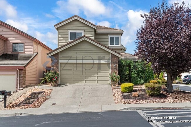 Building Photo - 2475 Canyon Lakes Dr