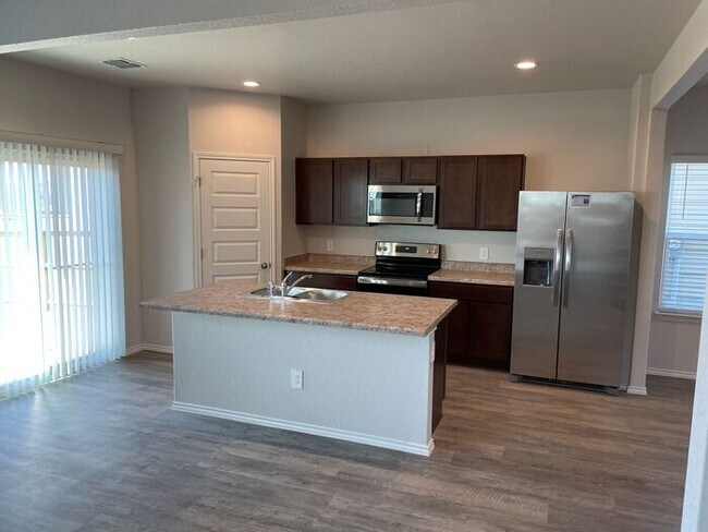 Building Photo - Get an A+ in Savings: Enjoy a $500 Move-In Credit! | 4-Bed, 2.5-Bath Home in Scott's Hollow