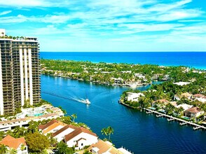 Building Photo - 19355 Turnberry Way