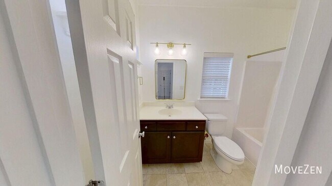 Building Photo - 1721 E Lenoir St