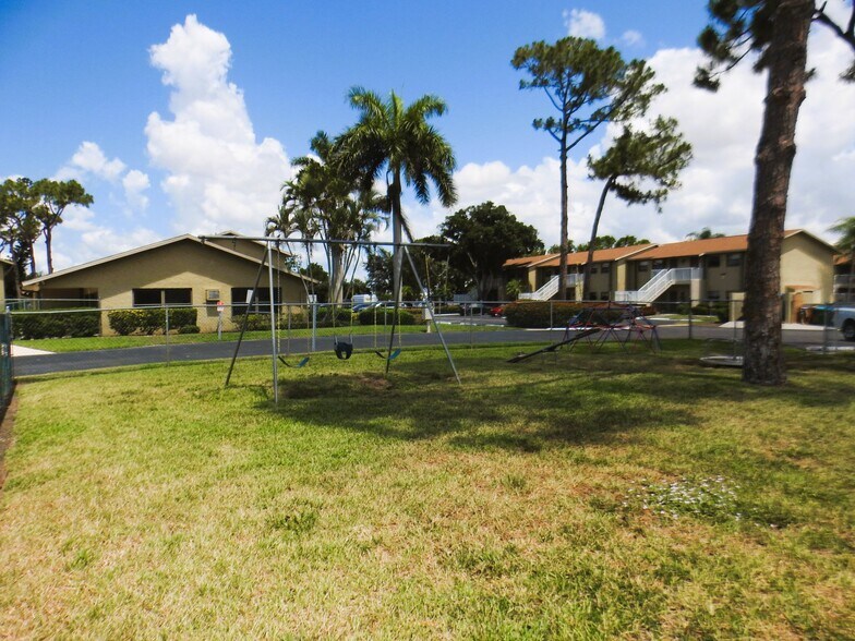 Building Photo - 4789 Orange Grove Blvd