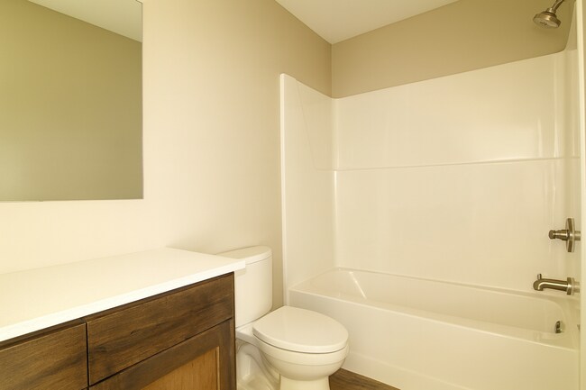 Building Photo - Your Bend Retreat: Spacious Townhouse with...