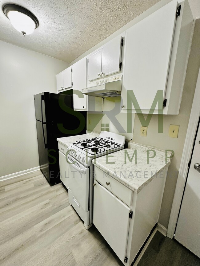 Building Photo - Updated 1BR in Portland! *Section 8 accepted*