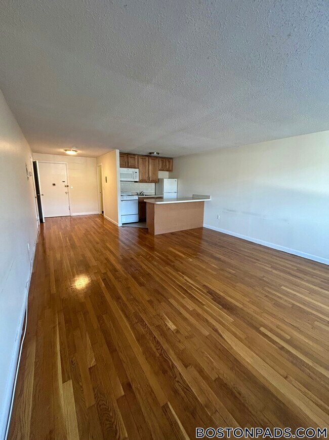 Building Photo - 66 Homer Ave