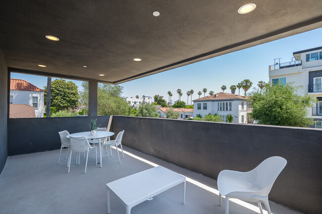 Building Photo - 3045 W Boulevard3H-3H