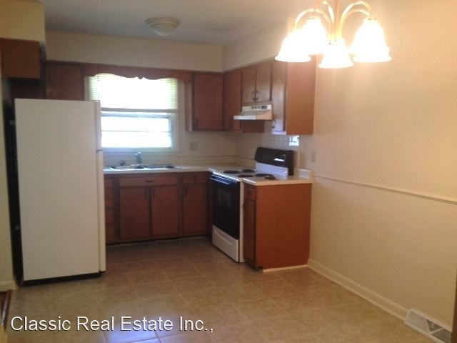 Building Photo - 2 br, 1 bath House - 1972 Spring Station D...