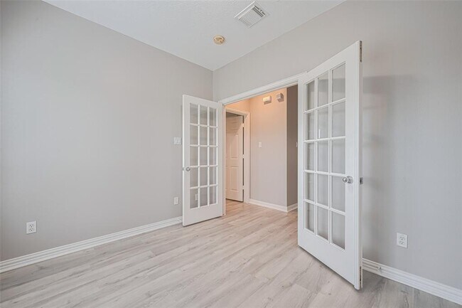 Building Photo - 7130 Harmony Cove