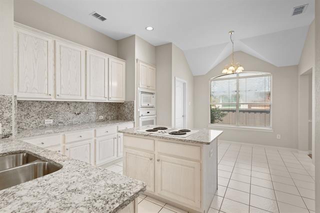 Building Photo - 4664 Wales Dr