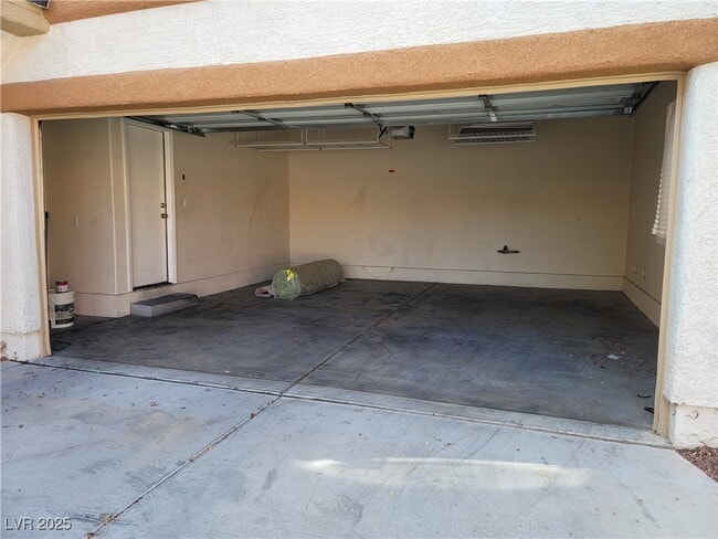 Building Photo - 3713 Corpolo Ave