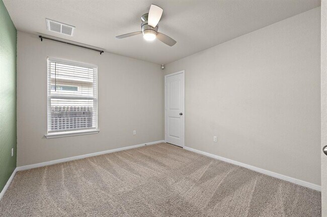 Building Photo - 149 Feather Grass Ave